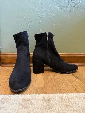 Women's Black Suede Block Heel Ankle Boots
